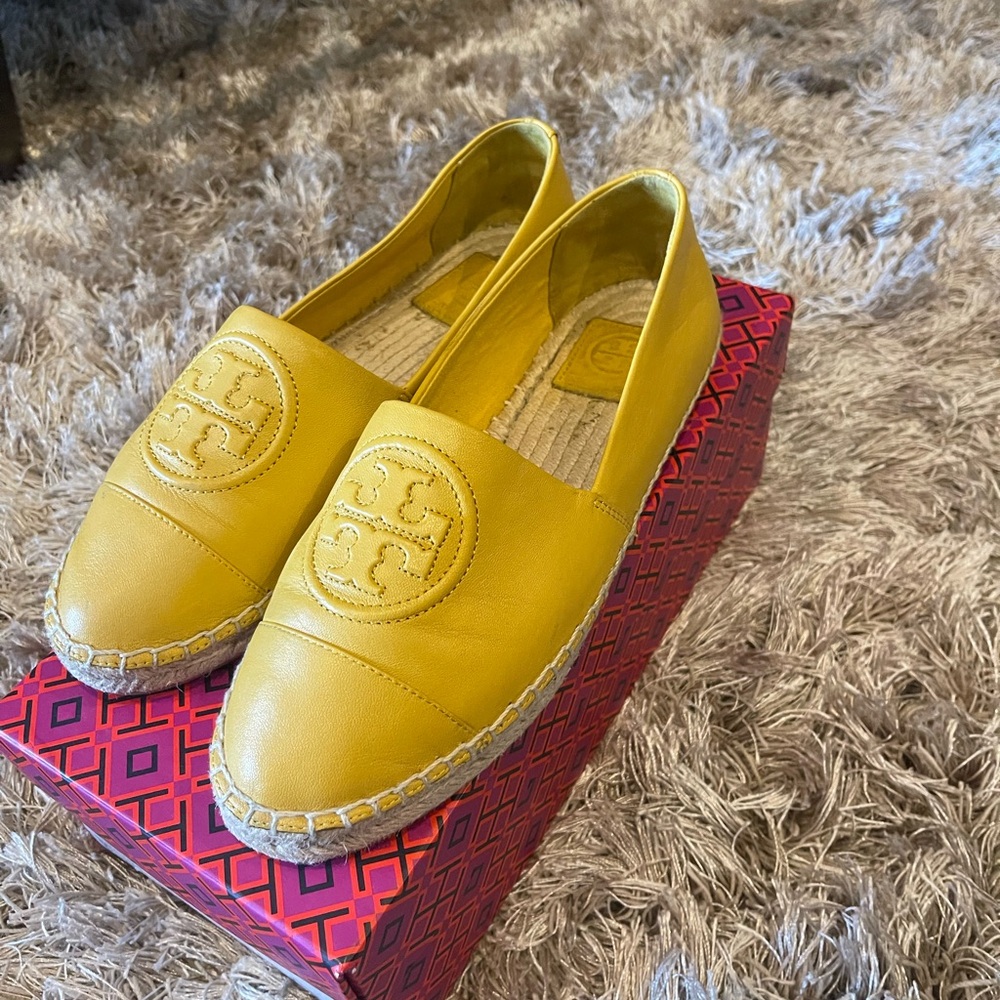 Tory Burch leather flats